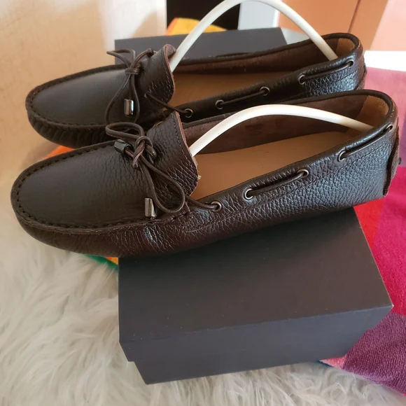 Elegant Women's Brown Leather Moccasins - Picture 2 of 6